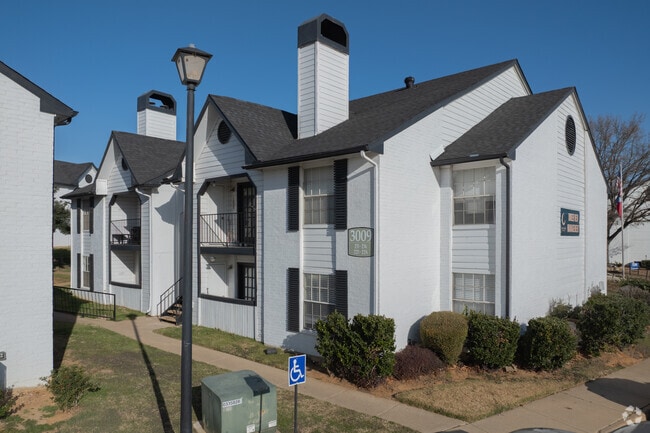 Exterior - 3001 Crystal Springs