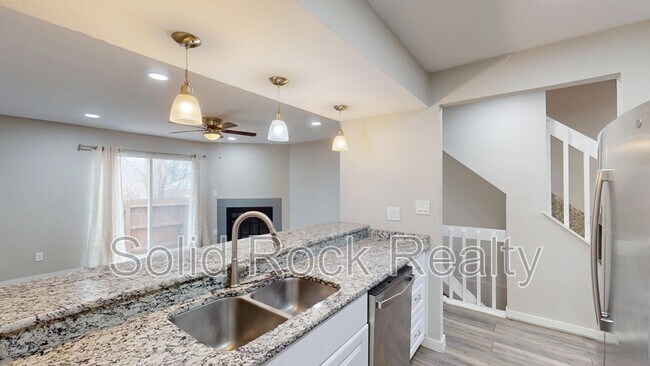 Foto del edificio - 2331 Lexington Village Ln