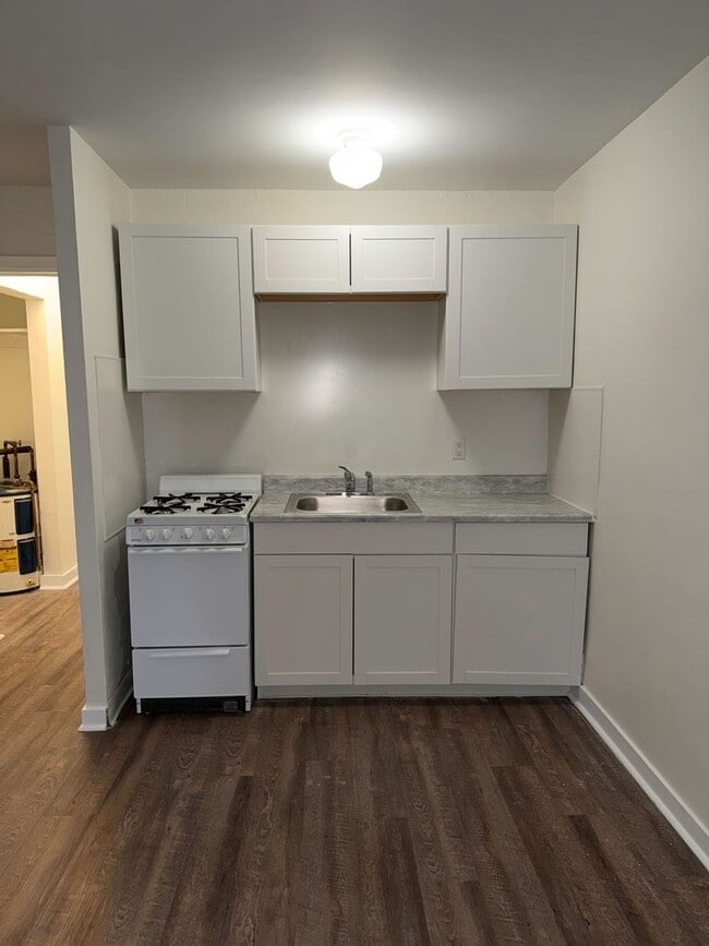 Building Photo - 171 S 17th St