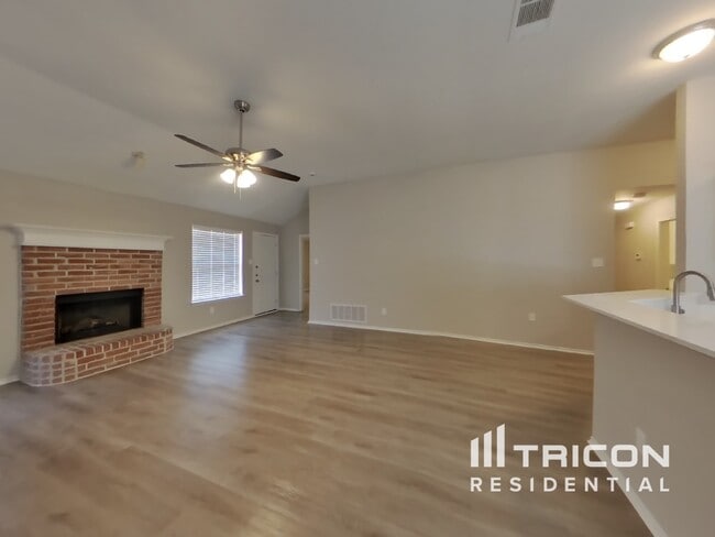 Foto del edificio - 1505 Nightingale Ct