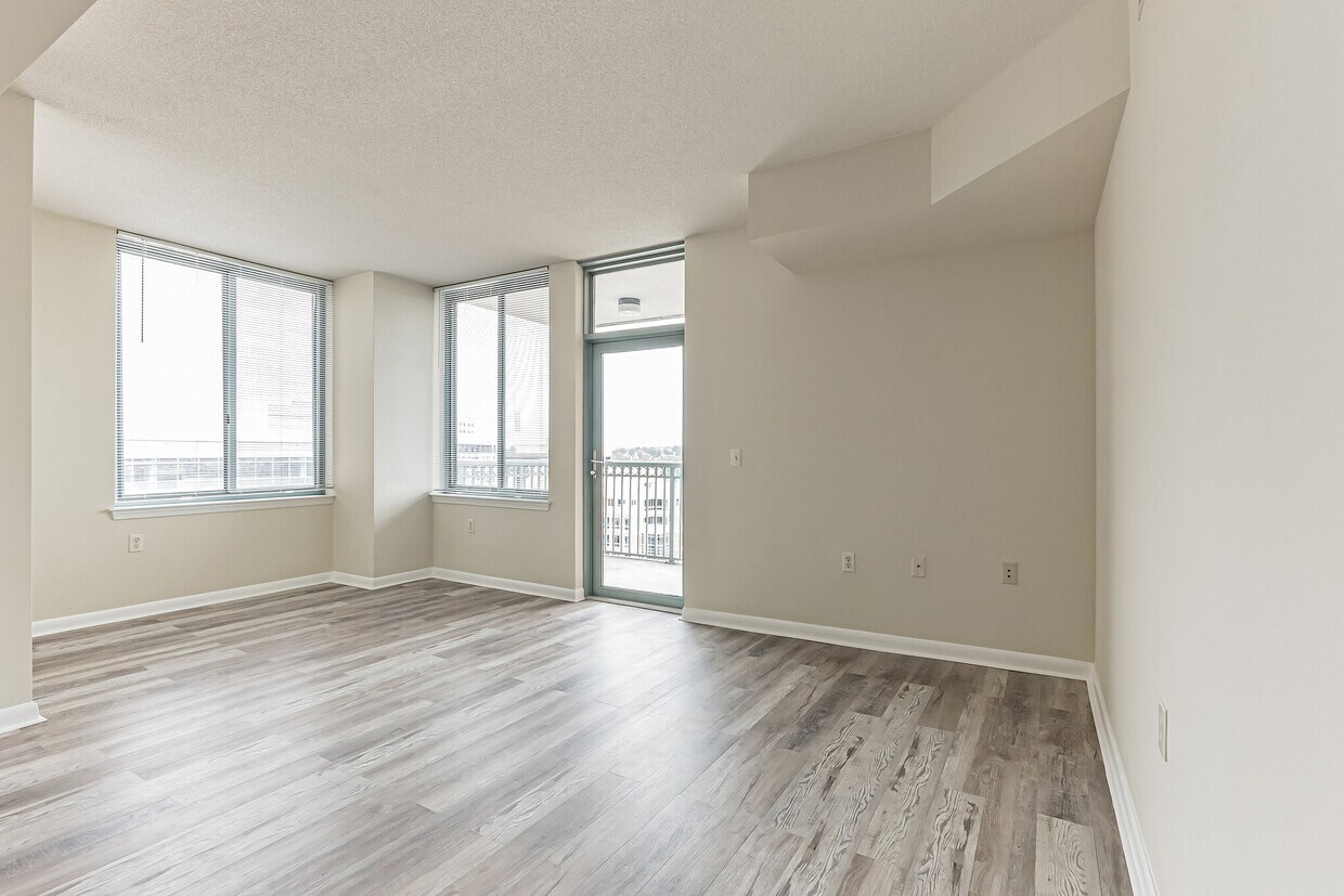 Foto principal - 851 N Glebe Rd