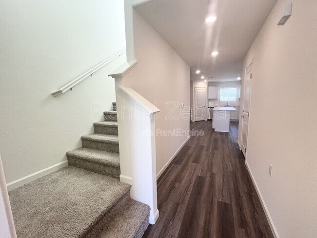 Foto del edificio - 333 Halisan Ct