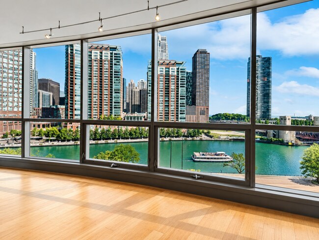Foto del edificio - 420 E Waterside Dr
