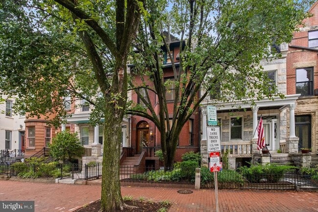 Foto del edificio - 1120 East Capitol St NE