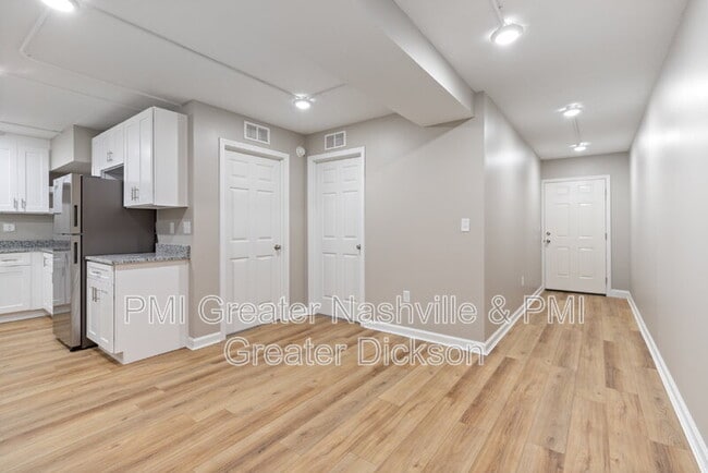 Building Photo - 201 Sylvis St