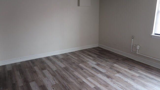 Foto del edificio - 5301 N Ashland Ave