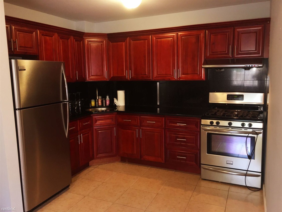 2317 33rd St, Astoria, NY 11105 House Rental in Astoria, NY