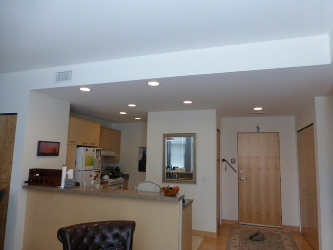Foto del edificio - 309 W Washington Ave
