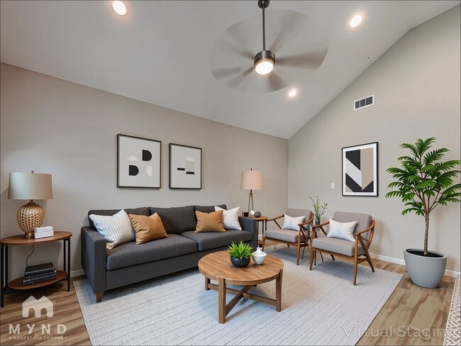 Foto del edificio - 16871 W Juneau St