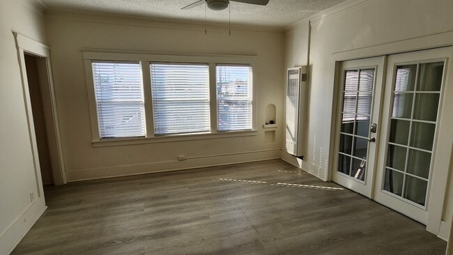 Main Living Room - 3538 W 60th St