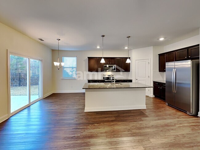 Foto del edificio - 2021 Beaver Farm Lane
