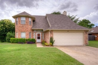 Building Photo - 6701 Hornbeam Ct