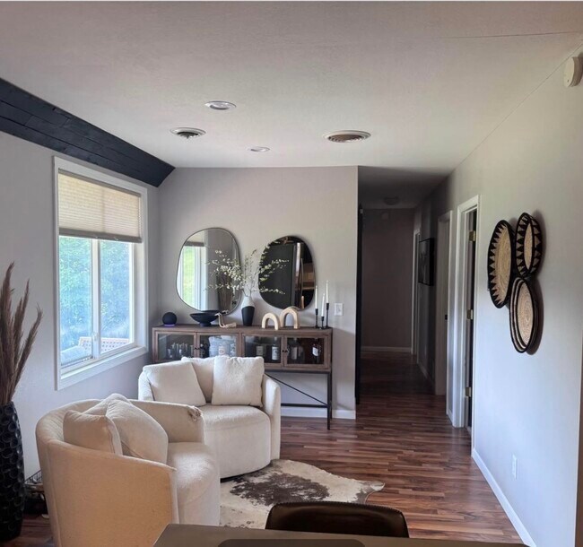 Foto del edificio - 1515 240th St