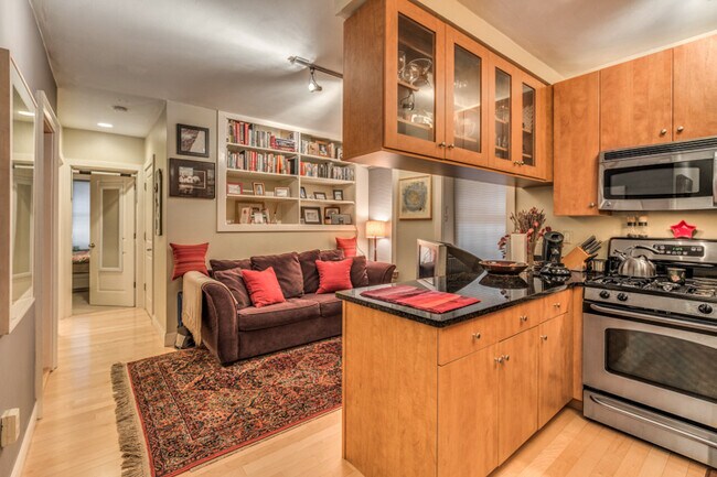 Foto del edificio - Two Bed Near Northeastern - No Fee