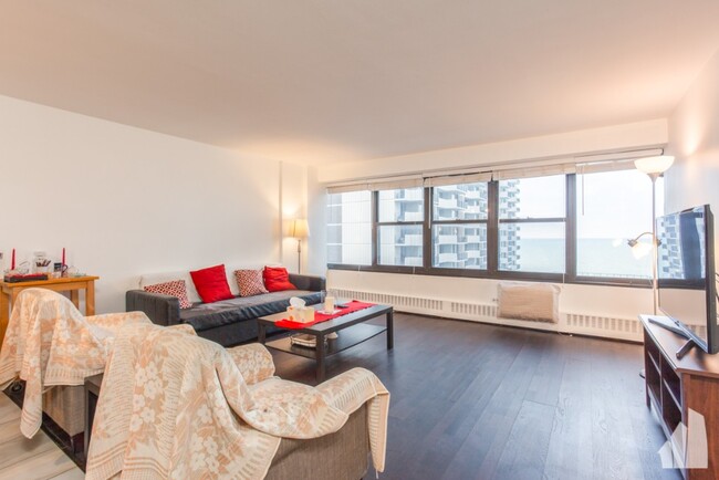Foto del edificio - 6030 N Sheridan Rd