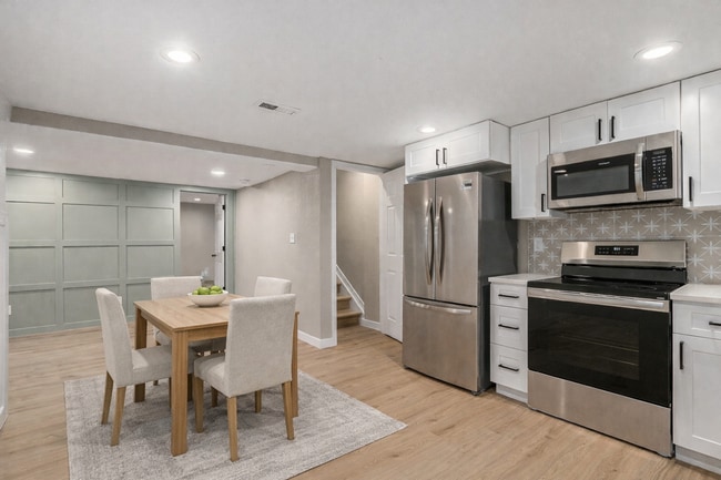 Building Photo - Gorgeous Newly Remodeled Home!