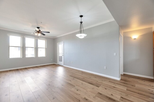 Building Photo - 20100 N 78th Pl