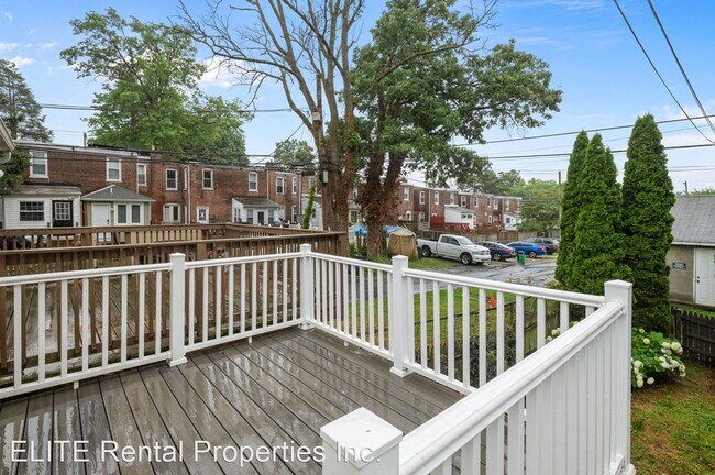 Building Photo - 2 br, 1.5 bath House - 18 Manchester Avenue