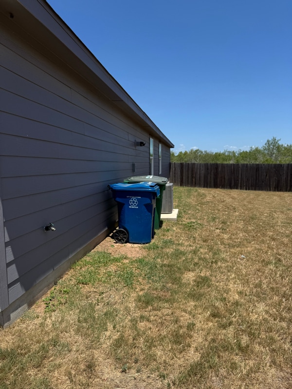 Photo - 607 Vermilion House