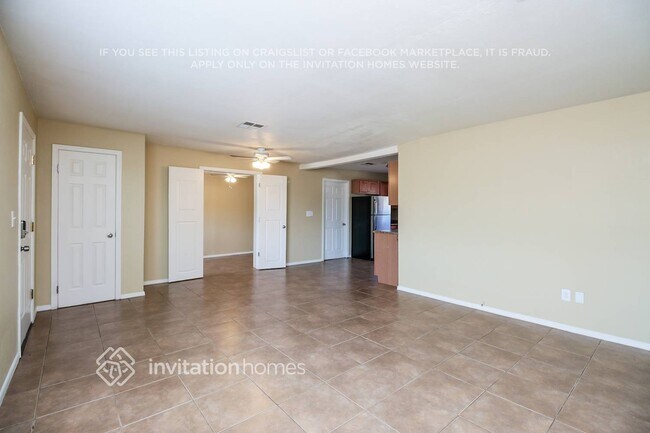 Foto del edificio - 2204 E Beverly Ln