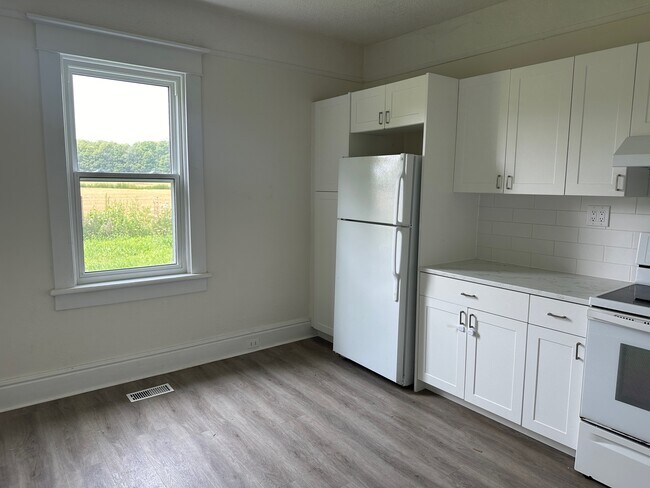 Photo du bâtiment - 156 Durham Regional Rd 8