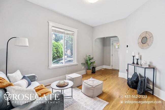 Photo du bâtiment - Renovated 5-Bedroom Family Home | 2 Baths ...