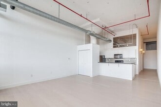 Building Photo - 720 N 5th St