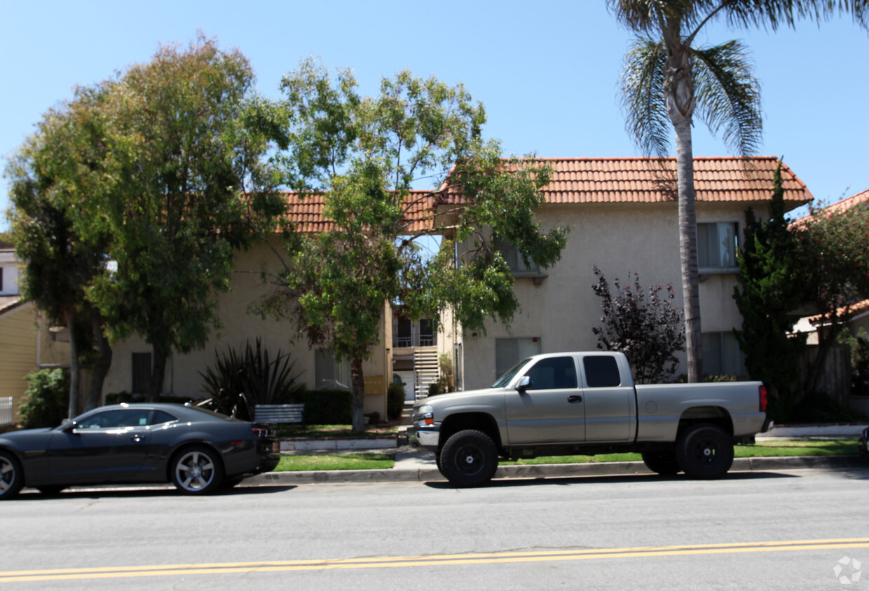Building Photo - 221 10th St