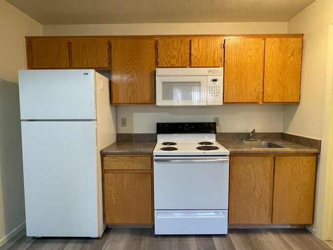 Foto del edificio - Smokey Lanes - Condo Application Pending