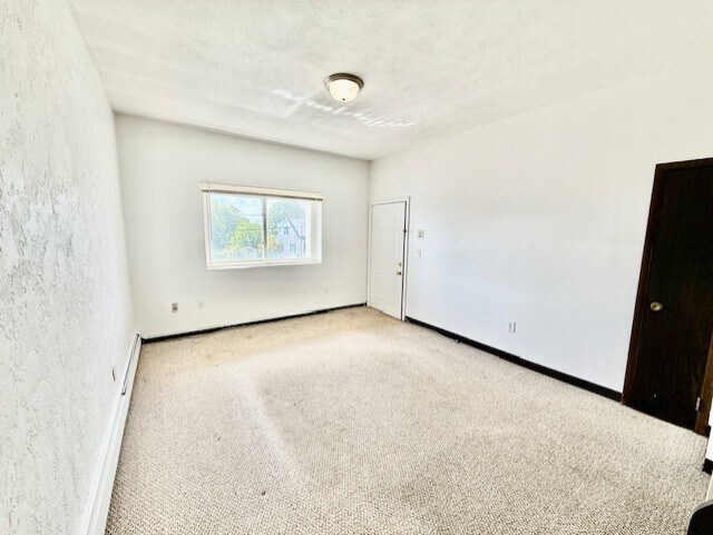 Building Photo - 65 Woodlawn Ave