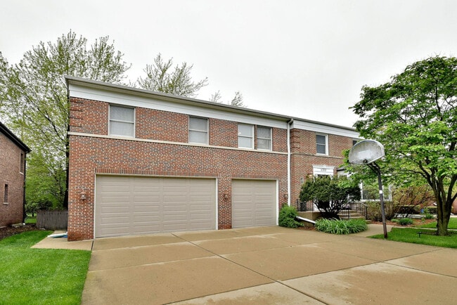 Building Photo - 4320 Suffield Ct