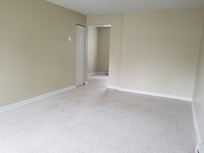 Foto del edificio - 41 Clover Ave NE