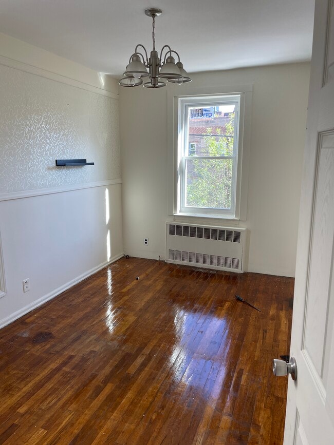 Building Photo - 2161 Ford St