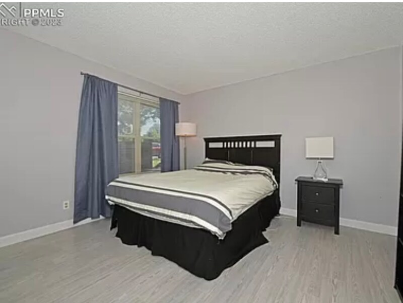 Building Photo - 1056 Acapulco Ct
