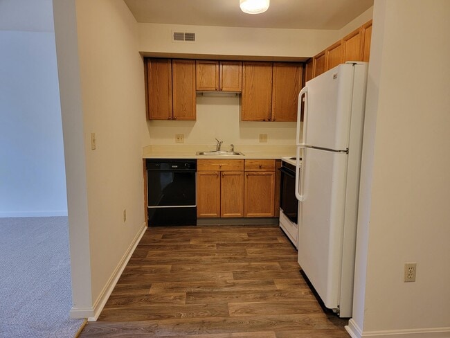 Building Photo - 94 Westpointe Ln