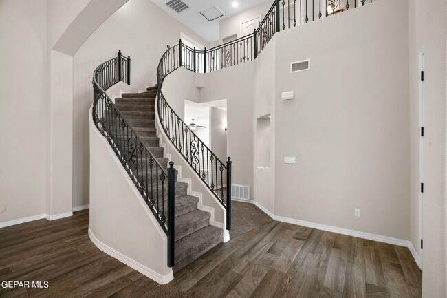 Foto del edificio - 7877 Enchanted View Dr
