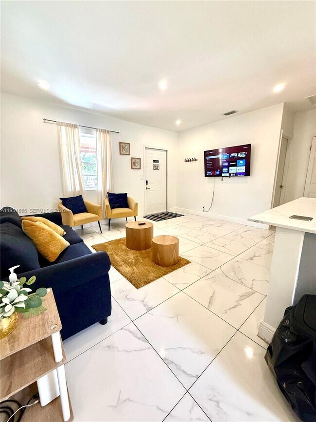 Foto del edificio - 133 SW 22nd Ave