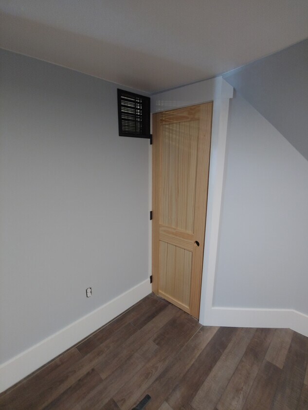 Shows the interior style. - 12 N 19th Ave E