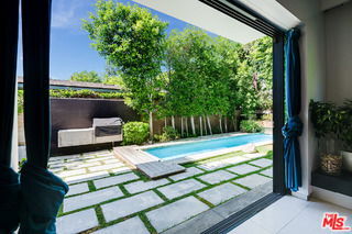 Foto del edificio - 4233 Shadyglade Ave