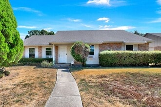 Building Photo - 108 E Kingsbridge Dr