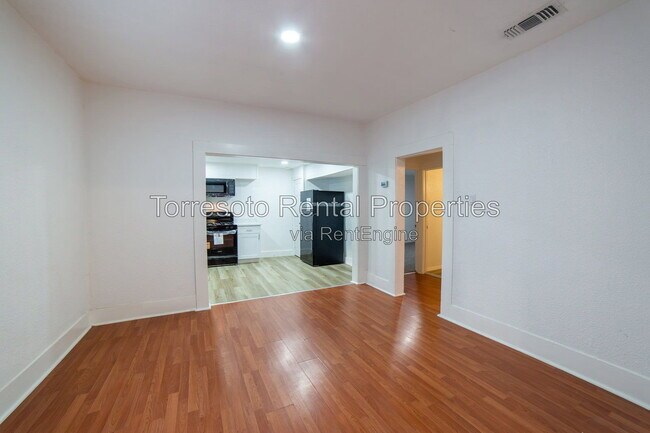Foto del edificio - 1539 Santa Monica St