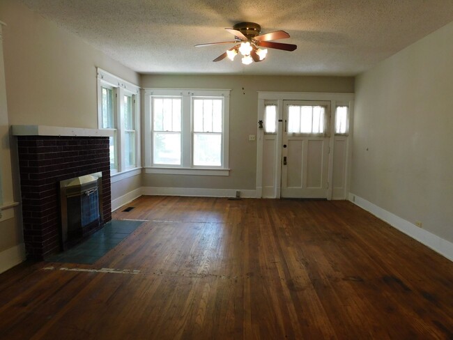 Foto del edificio - Cute 3 Bedroom 2 Bath House