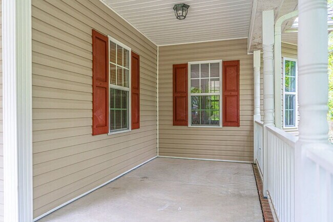 Foto del edificio - 145 Redgrass Ln