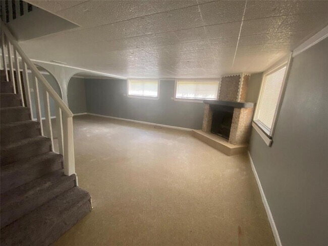 Foto del edificio - 4315 Green Oak Dr