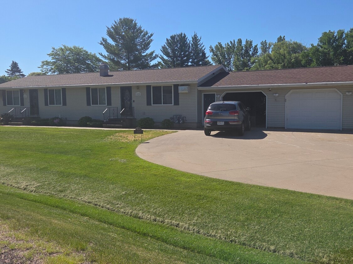 Building Photo - 1531 Renee Ln