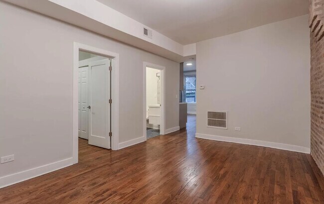 Foto del edificio - 1420 N Talman Ave