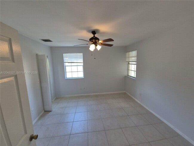 Foto del edificio - 18310 NW 68th Ave