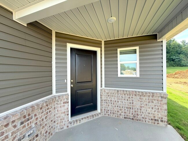 Building Photo - 128 Challenger Wy