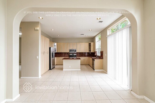 Foto del edificio - 6103 C Durham Dr