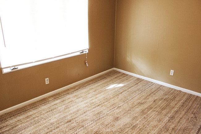 Building Photo - 2 Bedroom 1.5 Bath Rental Home